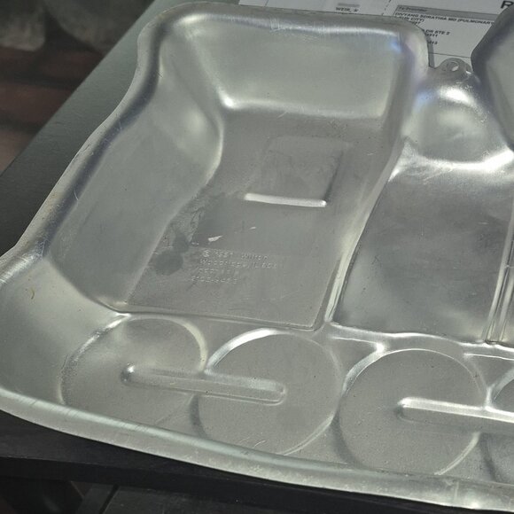 1991 Wilton 2105-9433 Train Birthday Locomotive Cake Party Pan Mold Retired CUTE - Picture 2 of 3